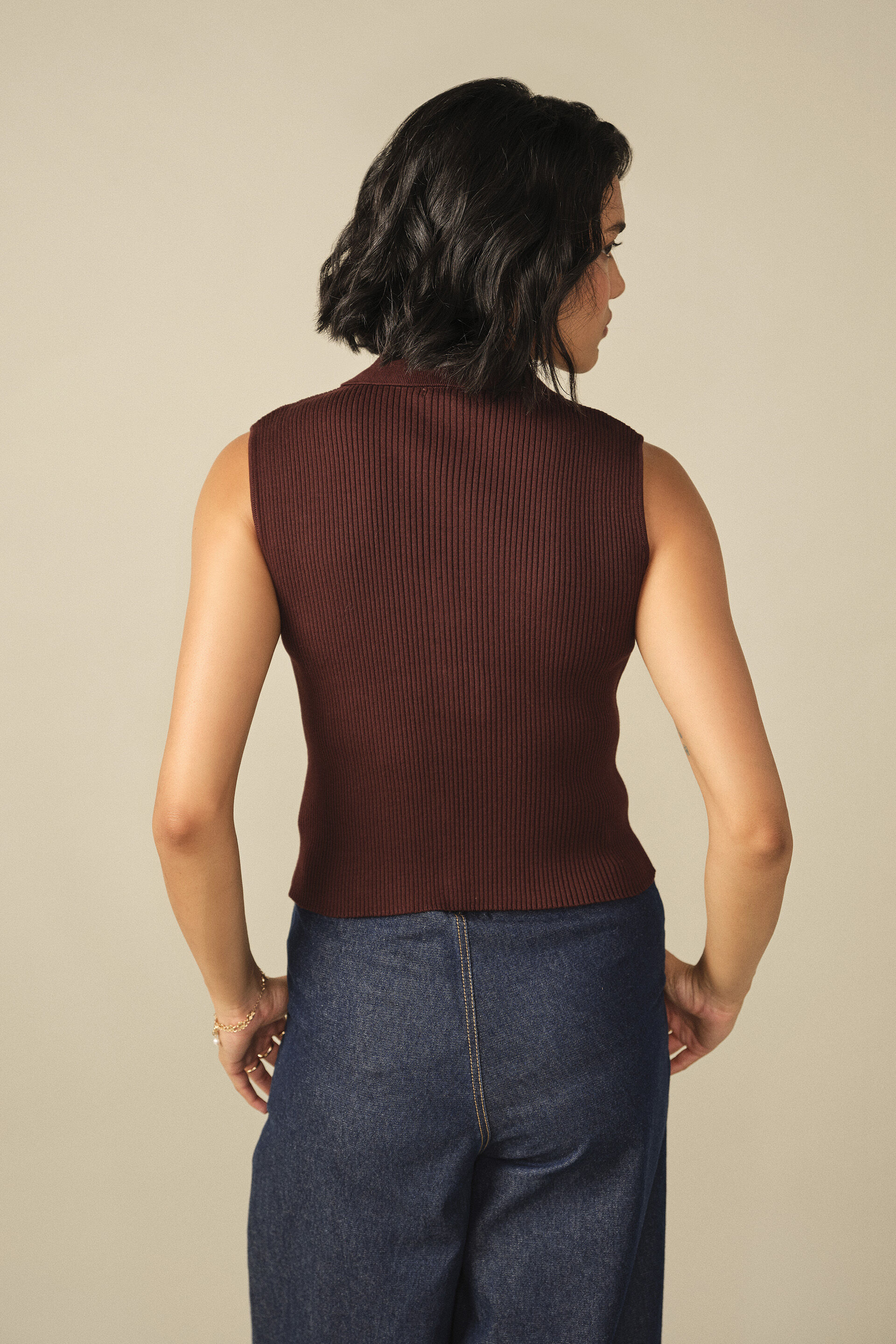 Collared Sleeveless T-shirt in Brown, Brown, image 5